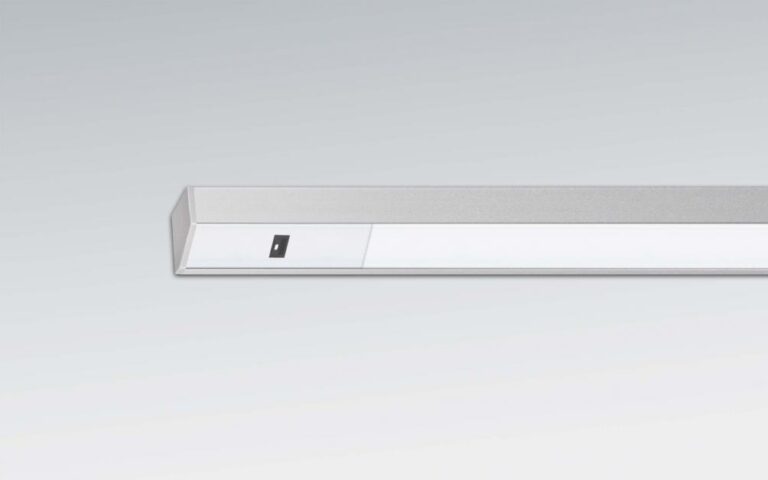 GEOcornerXT Surface mounted w switch