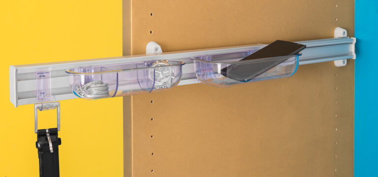 Catch-all traypull-out