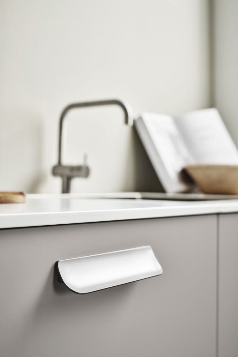 Slope Handle Inox Finish