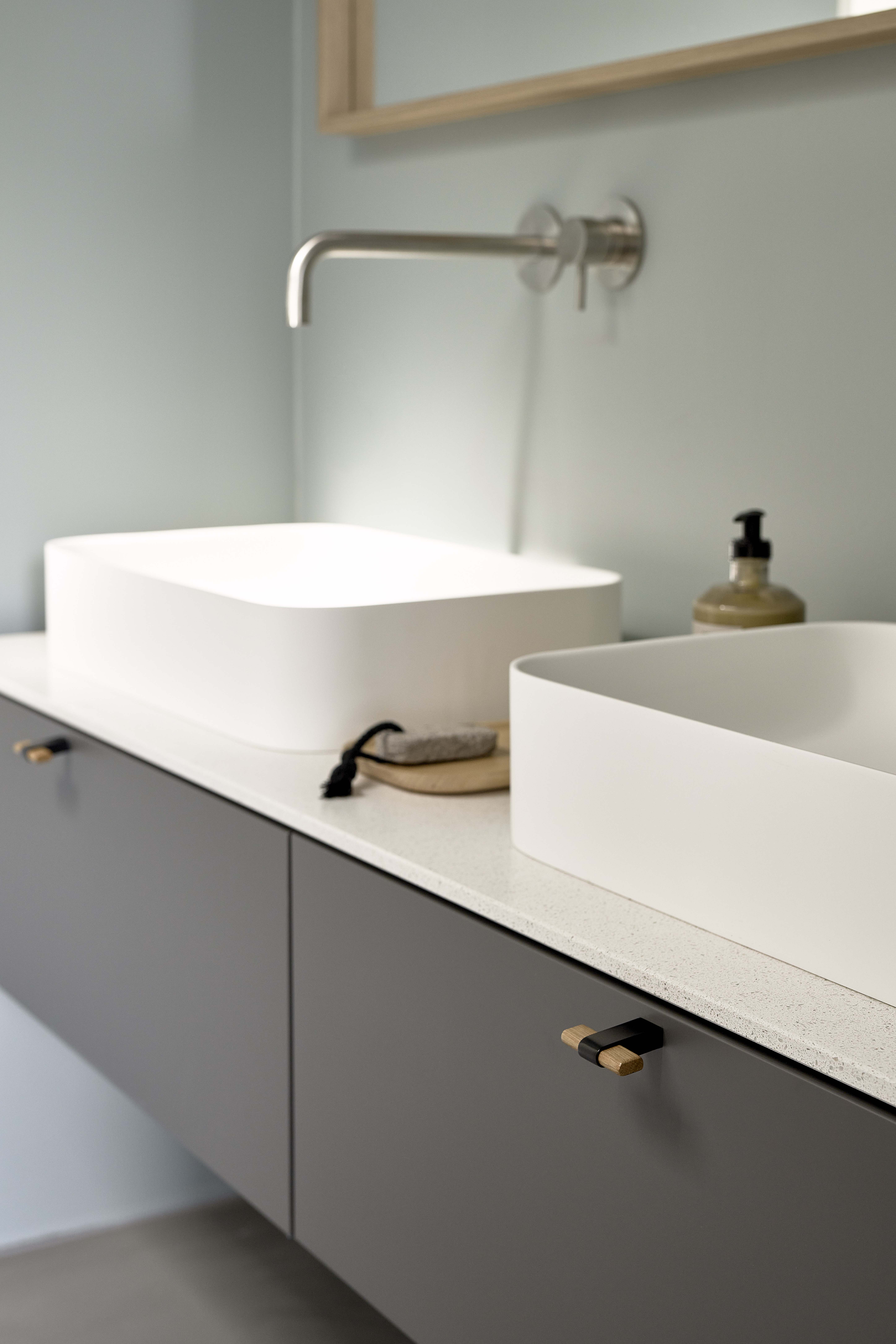 Crossing Knob- Oak lacquered/Matt black