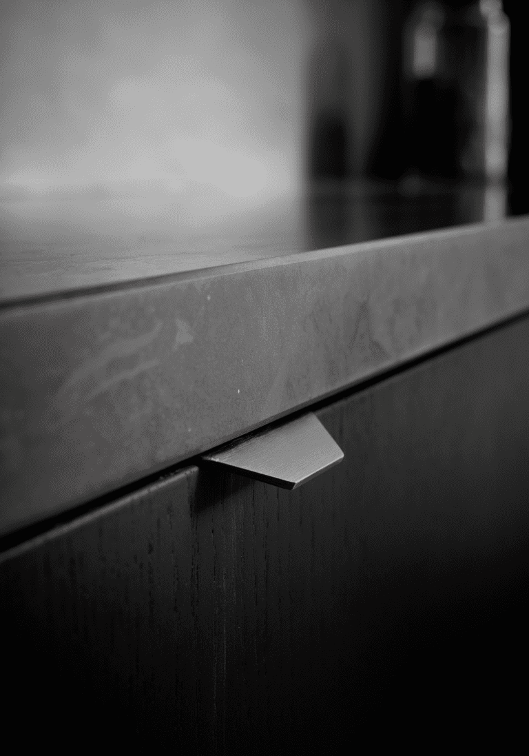 Blaze 2—Brushed Anthracite